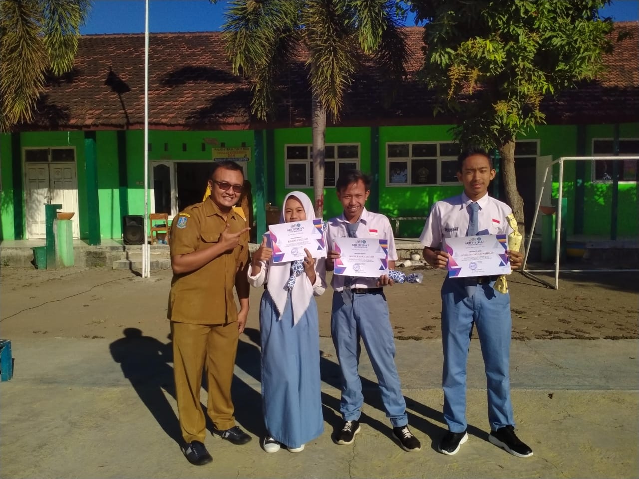 HARI APRESIASI LOMBA DAN KREASI SISWA SISWI SMK NEGERI 1 CERMEE